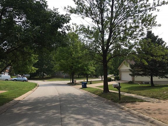 4th image of 5232 Edgemere Dr