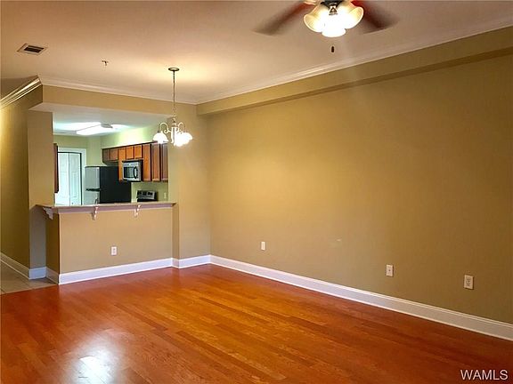 3rd image of 3218 Veterans Memorial Pkwy APT 2107