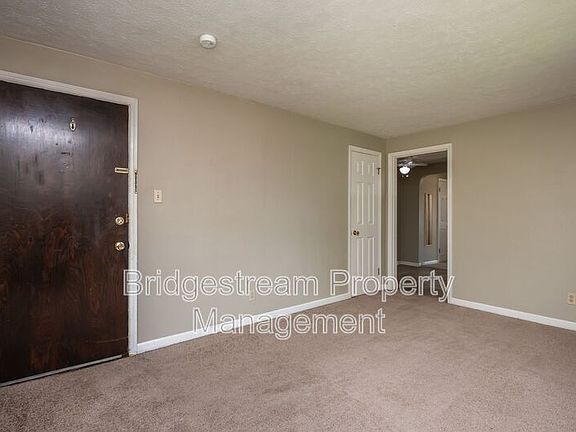 2nd image of 550 Wiltshire Blvd APT D