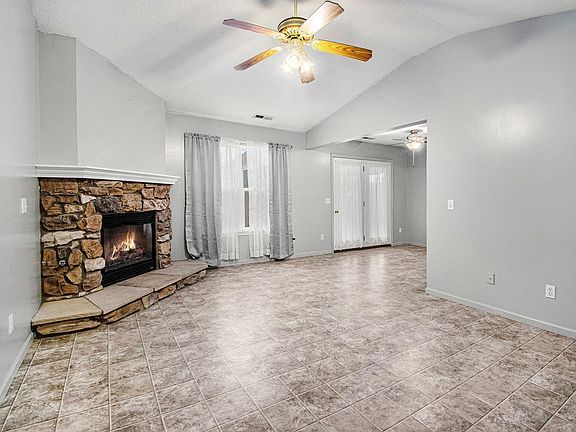 2nd image of 1307 E Bridget Ln