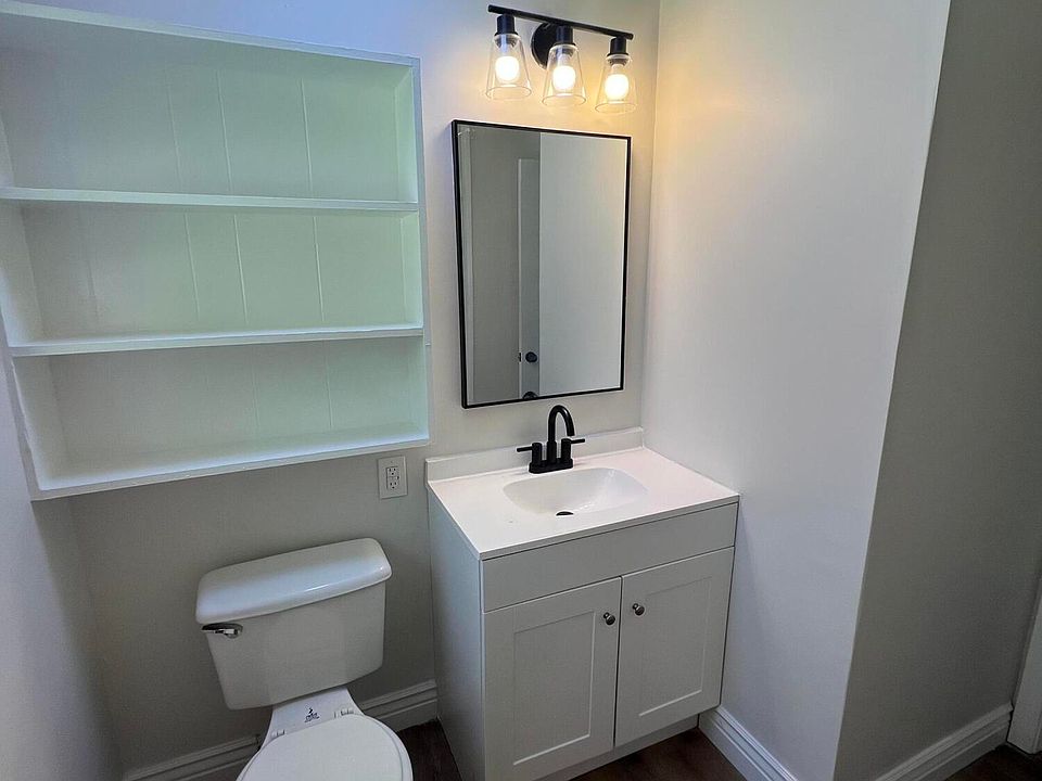 22nd image of 208 Wiggins Rd