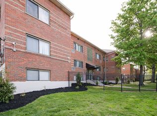 Newly Upgraded Apartments -The Courtyard at Park Hills, Minutes from Downtown, Covington, KY 41011