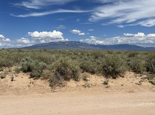 89 7th St SE, Rio Rancho, NM 87124