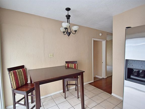 5th image of 1622 NW 38th St
