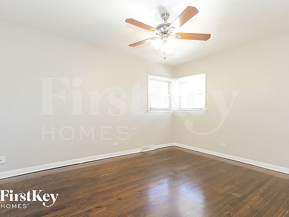 5th image of 504 E 163rd St