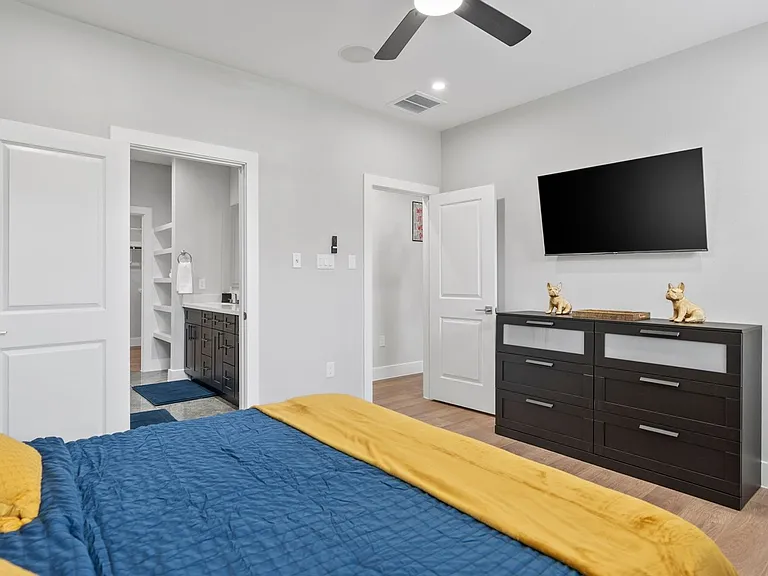 825 Paul Quinn St #B — Photo 16