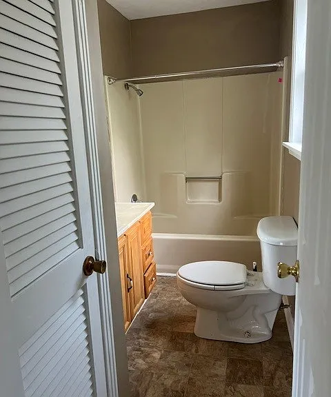 604 King Richard Rd — Photo 4