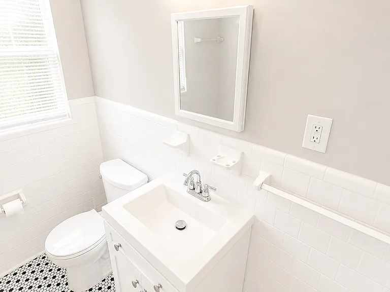 4 W 53rd St #4 — Photo 3
