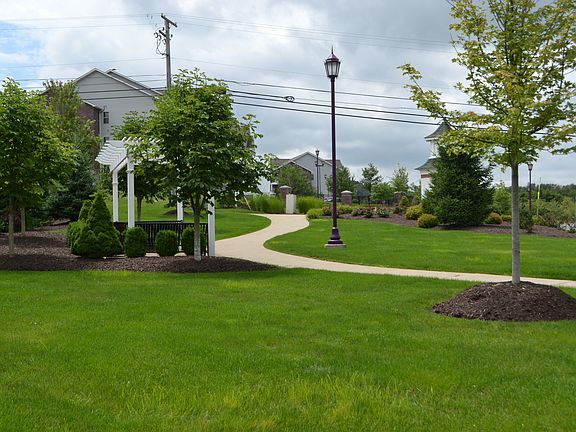 4th image of 203 Boardwalk Drive