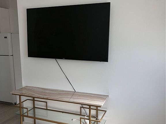 3rd image of 8561 Orion Ave #1