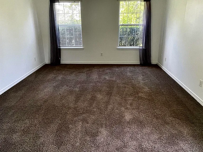 1476 W Fairway Dr — Photo 4