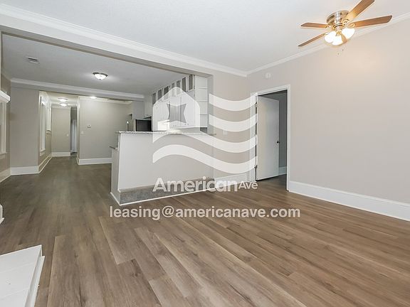 1125217_003_wm_-_living_room_13323163.jpg