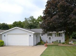 1600 Holiday Dr, Sandwich, IL 60548