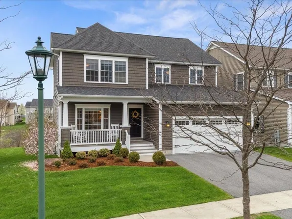 98 Sommerfield Avenue, South Burlington, VT 05403