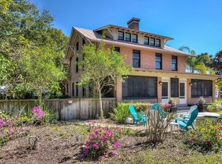 610 N Tremain St, Mount Dora, FL 32757