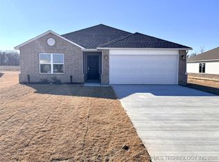 1118 W 8th Pl, Beggs, OK 74421