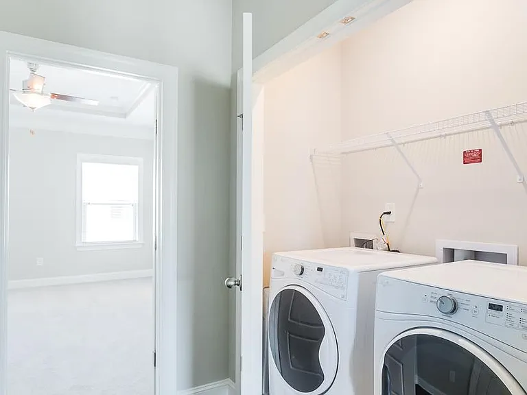 2044 Rockledge Rd NE — Photo 24