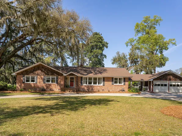 615 Broad River Dr, Beaufort, SC 29906