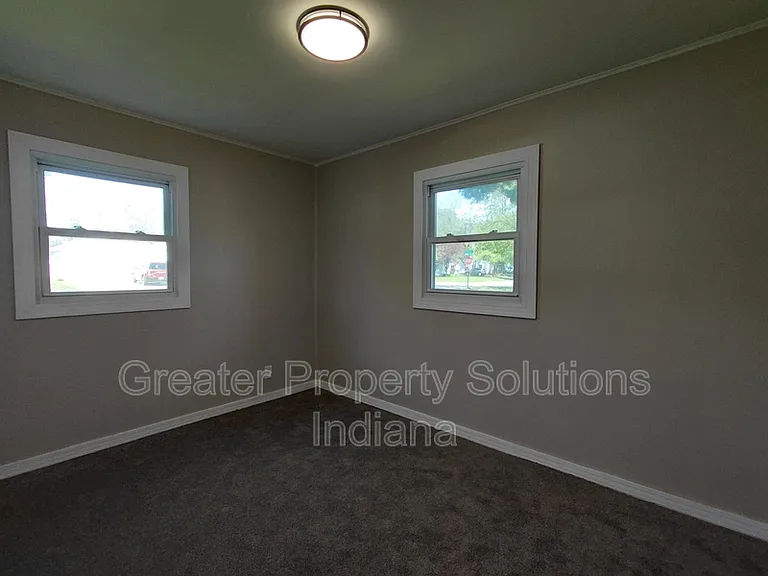 506 Parkside Ave — Photo 6