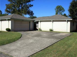 2414 Farriers Bend Dr, Friendswood, TX 77546