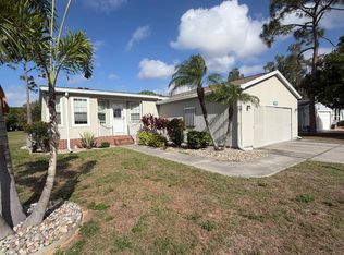 1271 Buena Vista Dr, North Fort Myers, FL 33903