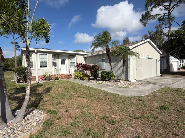 1271 Buena Vista Dr, North Fort Myers, FL 33903