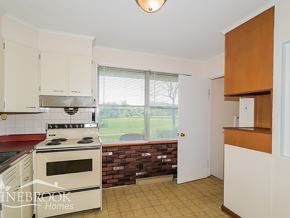 5th image of 2352 Collett Dr