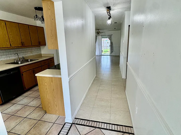 1220 Cheney Hwy #D — Photo 2