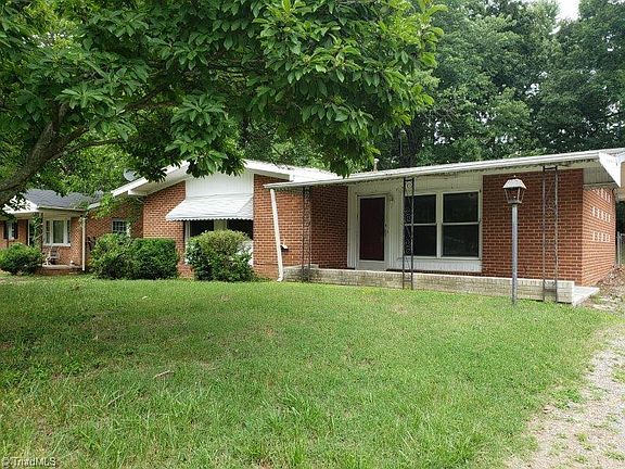 3rd image of 2006 Ashley Dr
