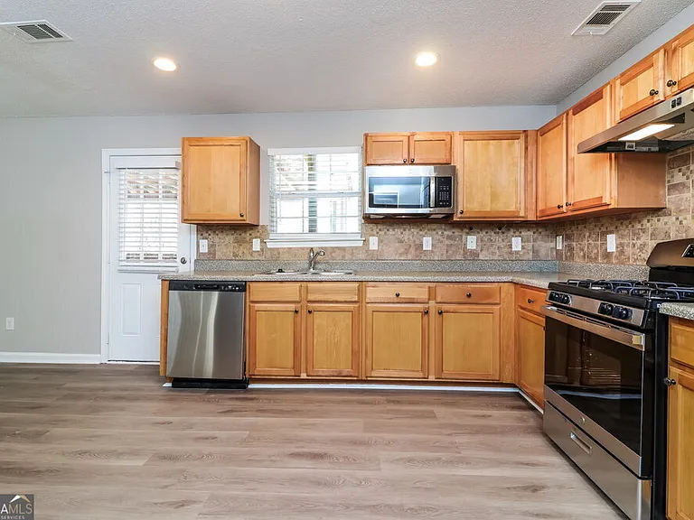 318 Baywood Way — Photo 8