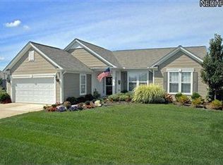 9198 Chatham Cir, North Ridgeville, OH 44039