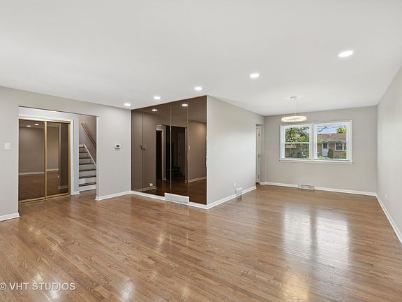 4th image of 17025 Everett Ave