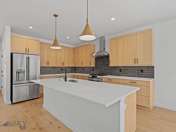 4th image of 3305 S 22nd Ave