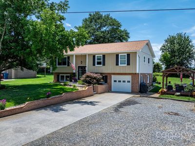3651 16th St NE, Hickory, NC, 28601