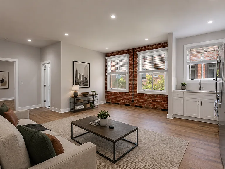 149 S Los Robles Ave — Photo 49
