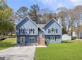 2100 Meadow View Ct, Grayson, GA 30017