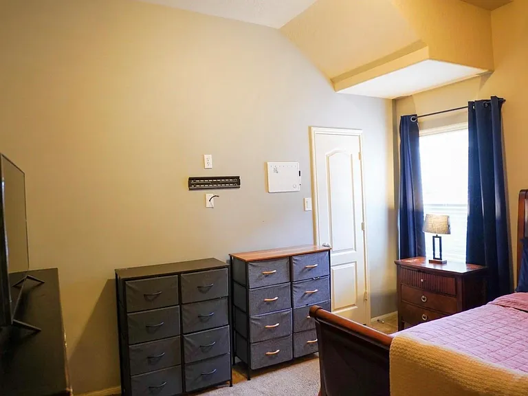 2109 Mooncrest Dr — Photo 25