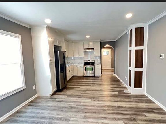 3rd image of 1453 Hiatt St