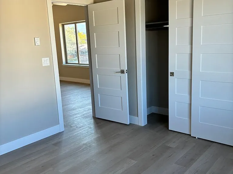 122 New St — Photo 3