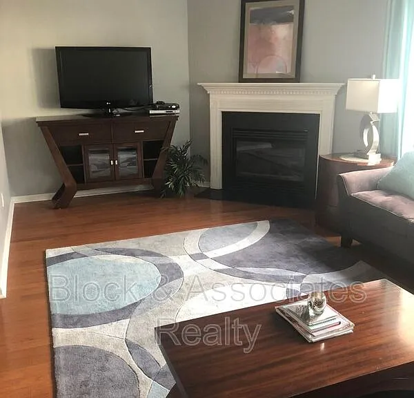 603 Knightsborough Way — Photo 5