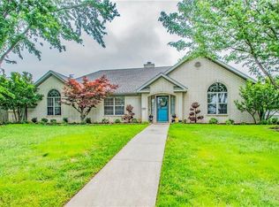 505 Steele Dr, Bentonville, AR 72712