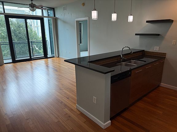 4th image of 400 4th St S #305