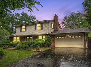 9170 Edge O Woods Dr, Cedarburg, WI 53012