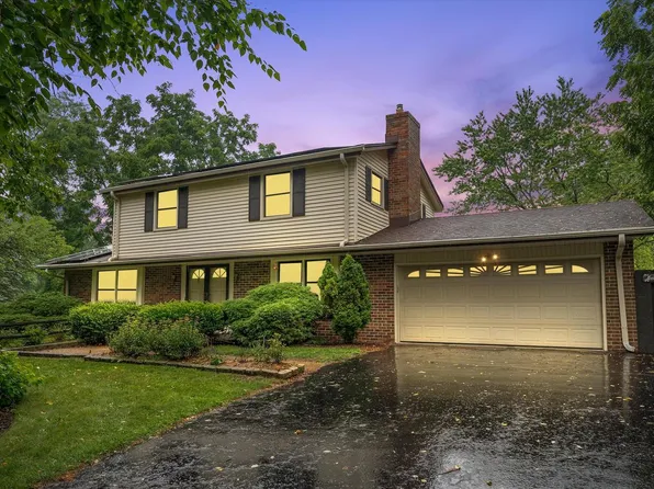 9170 Edge O Woods DRIVE, Cedarburg, WI 53012