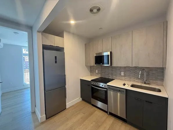 81 W 118th St #6A, New York, NY 10026