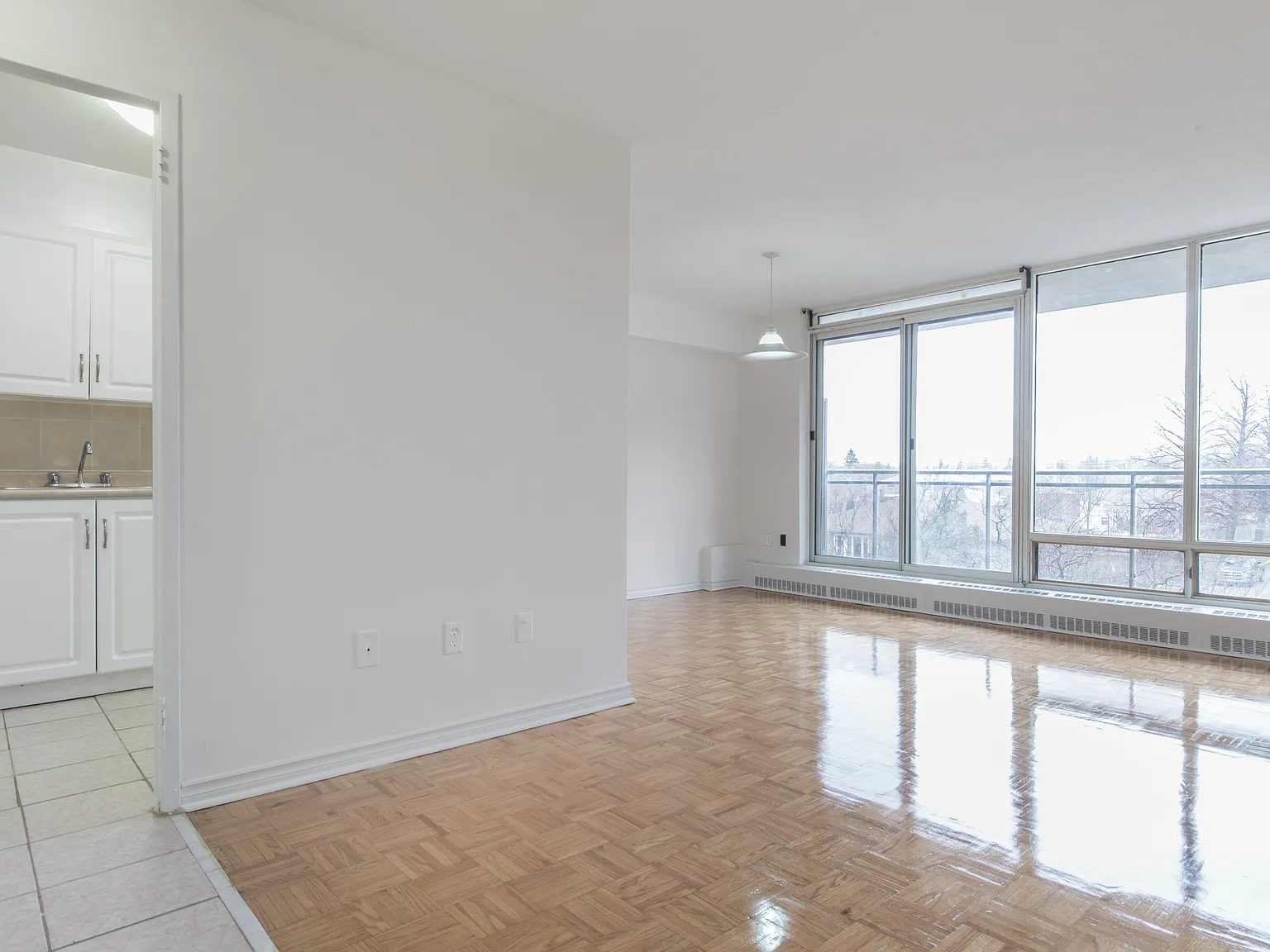 65 Halsey Avenue Toronto — Photo 2