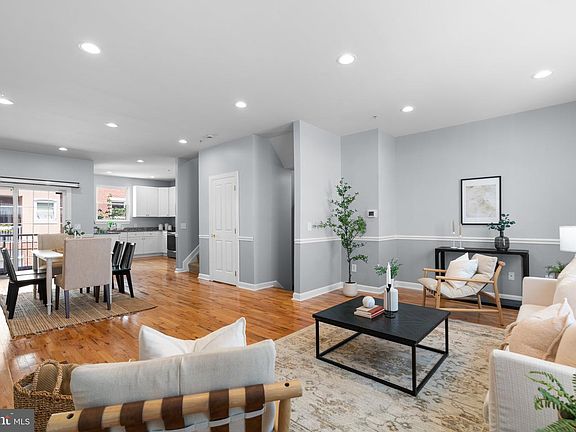 5th image of 2333 Cambridge Walk