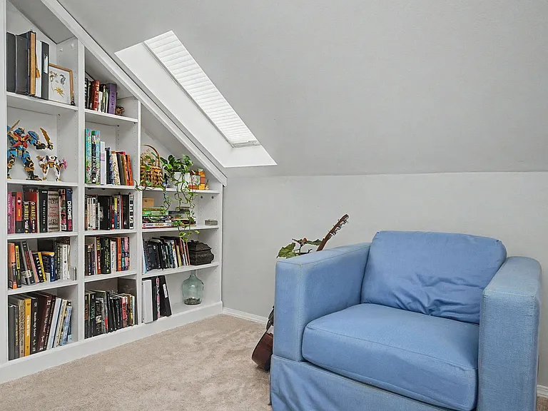 1626 Oakmont Cir — Photo 54