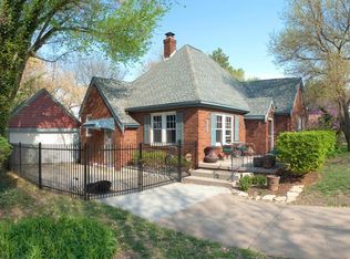 601 N Roosevelt Ave, Wichita, KS 67208