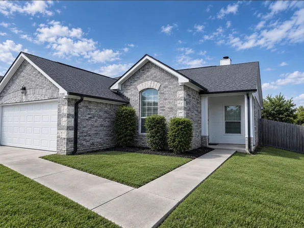 5300 Meadow Ct, Flint, TX 75762
